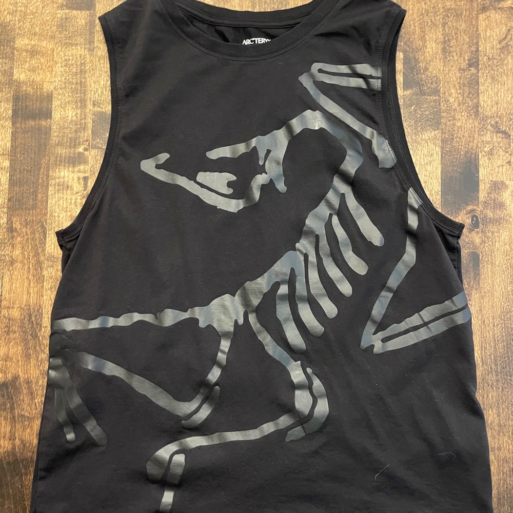 Arc’teryx women’s tank top Medium